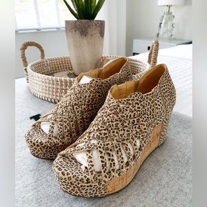 Chocolat Blu Web Strappy Cheetah Suede Wedges
